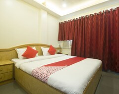 Khách sạn OYO Hotel New Uttam Hira Palace (Nashik, Ấn Độ)