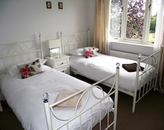 Bed & Breakfast Ashgrove Villa (Derry, Vương quốc Anh)