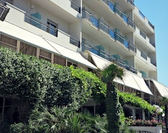Hotelli Hotel Mauritius Sentirsi come a Casa (Riccione, Italia)