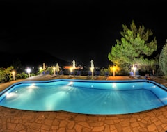 Hotel Natassa (Pachis, Greece)