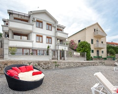 Hotelli Villa Santorini (Bečići, Montenegro)