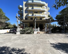 Hotel Albania (Golem, Albania)
