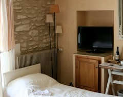 Khách sạn Mas Des Carassins (Saint-Remy-de-Provence, Pháp)