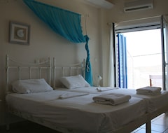 Hotel Cyclades (Livadi, Greece)