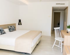 Hotel Globales Cala Bona Suites (Son Servera, Spain)
