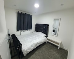 Hotel Beautiful Rooms (Bury, United Kingdom)
