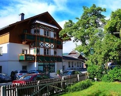 Hotel Zum Hirschen (Altaussee, Austrija)