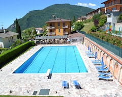 Otel Residence La Portella (Tignale, İtalya)