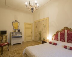 Bed & Breakfast B&B Pantaneto - Palazzo Bulgarini (Siena, Italien)