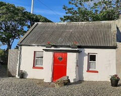 Tüm Ev/Apart Daire Cosy 19th Century Cottage, Lovingly Restored (Ballyliffin, İrlanda)