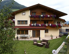 Aparthotel Alpenecho (Neustift im Stubaital, Austria)