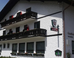 Hotel Bergfried (Hallstatt, Austria)