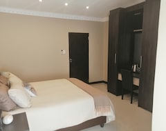 Hotelli Erasmia Palms Boutique Hotel &spa (Centurion, Etelä-Afrikka)