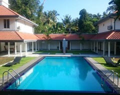 Hotel Anuhas Airport  Villas (Kitulgala, Sri Lanka)