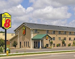 Hotel Super 8 by Wyndham Willmar (Willmar, USA)