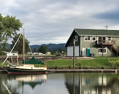 Koko talo/asunto Beautiful Lower Columbia Hamlet On The Water (Cathlamet, Amerikan Yhdysvallat)
