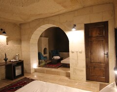 Hotelli Tafana Cave & Stone Lodge (Nevsehir, Turkki)