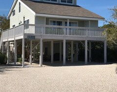 Toàn bộ căn nhà/căn hộ Fun, Relaxing And Pet-friendly House Just 200 Yards From The Beach (St. George Island, Hoa Kỳ)