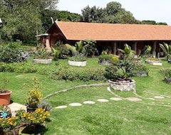 Guesthouse Parque Paraíso das Flores (Holambra, Brazil)