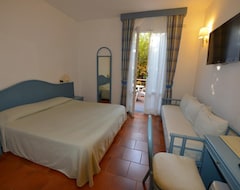 Otel Clelia Logis (Deiva Marina, İtalya)