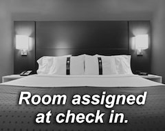 Hotel Comfort Inn & Suites (Collingwood, Canada)