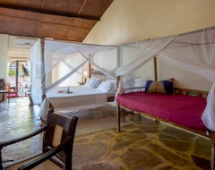 Khách sạn Blue Marlin Beach Hotel (Galu Beach, Kenya)