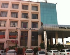 Khách sạn President New Court (Jalandhar, Ấn Độ)