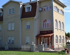 Hotel Nosztalgia (Balatonszárszó, Hungary)