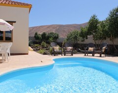 Hele huset/lejligheden Large,peaceful & Private Villa In A Canarian Village With Heated Pool And Wifi. (La Oliva, Spanien)
