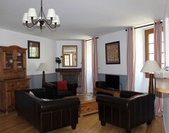 Tüm Ev/Apart Daire Lovely Town House By Square. Fantastic For Skiing And Countryside (Laruns, Fransa)