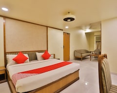 Khách sạn Collection O 23337 Ashram Road (Ahmedabad, Ấn Độ)