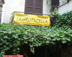 Bed & Breakfast La Grotticella (Orte, Ý)
