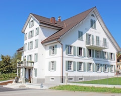 Hotel Gasthaus Zum Bauernhof (Oberlunkhofen, Suiza)