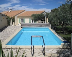 Cijela kuća/apartman Beautiful traditional villa with heated swimming pool set amongst olive trees (Saint-Siffret, Francuska)