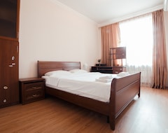 Lejlighedshotel Apartments 5 Zvezd With 2 Bedrooms (Chelyabinsk, Rusland)