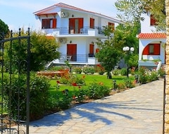 Хотел Apartments Katerina (Керамоти, Гърция)