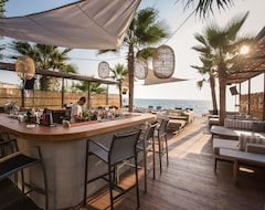 Khách sạn Bebatroun Beach Hotel (Batroun, Lebanon)