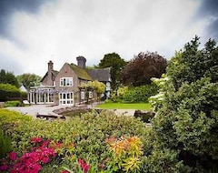 Hotel The Old Hall Country House (Madeley, United Kingdom)