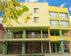 Khách sạn Hotel Elegance (Stara Zagora, Bun-ga-ri)