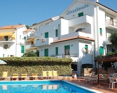 Huoneistohotelli Residence Mare Verde (Pietra Ligure, Italia)