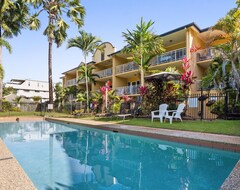 Otel The York Beachfront Holiday Apartments (Cairns, Avustralya)