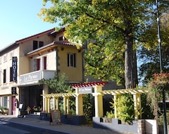 Khách sạn Hôtel Restaurant Les Platanes (Dunières, Pháp)