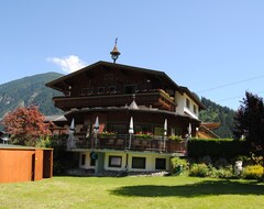 Hotel Gasthof Stoanerhof (Mayrhofen, Austria)
