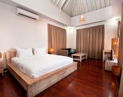 Hotelli The Dipan Resort (Seminyak, Indonesia)