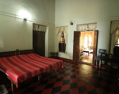 Hotel Urumbi Hill Palace (Thekkady, India)