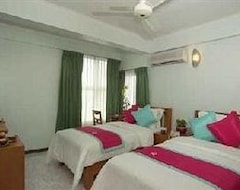 Hotel Beehive Nalahiya (South Male Atoll, Maldives)