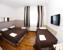 Khách sạn Hotel Nevada (Łagów, Ba Lan)