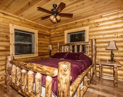 Hocking Hills Cabins & Resort Foxfire (Logan, USA)