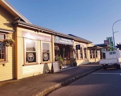 Hotel Talisman  & Restaurant (Katikati, Novi Zeland)