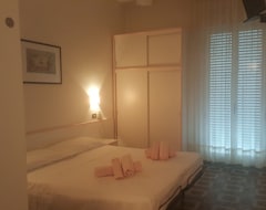 Khách sạn Hotel Rosy (Rimini, Ý)
